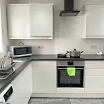 Moor View Professional Let
