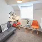 Host & Stay - Garden Cottage