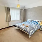Entire 3 Bedroom House In Durham