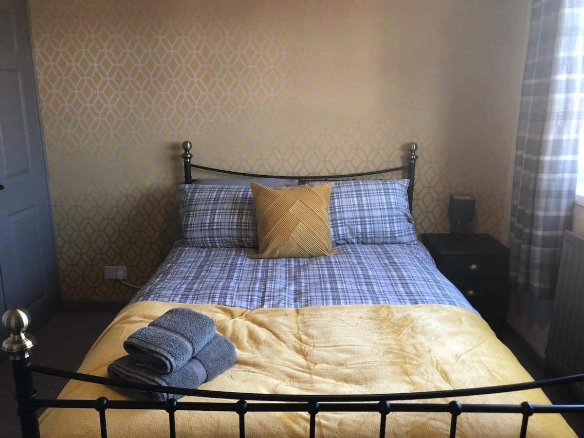 Rowan Place 5 Bedroom Off Street Parking Holiday home *