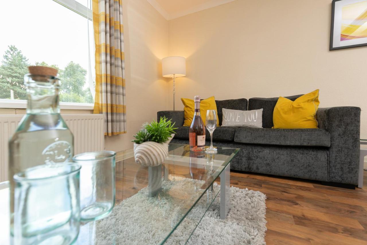 Taylor House Contractors Welcome Off Street Parking For Vans Apartment *