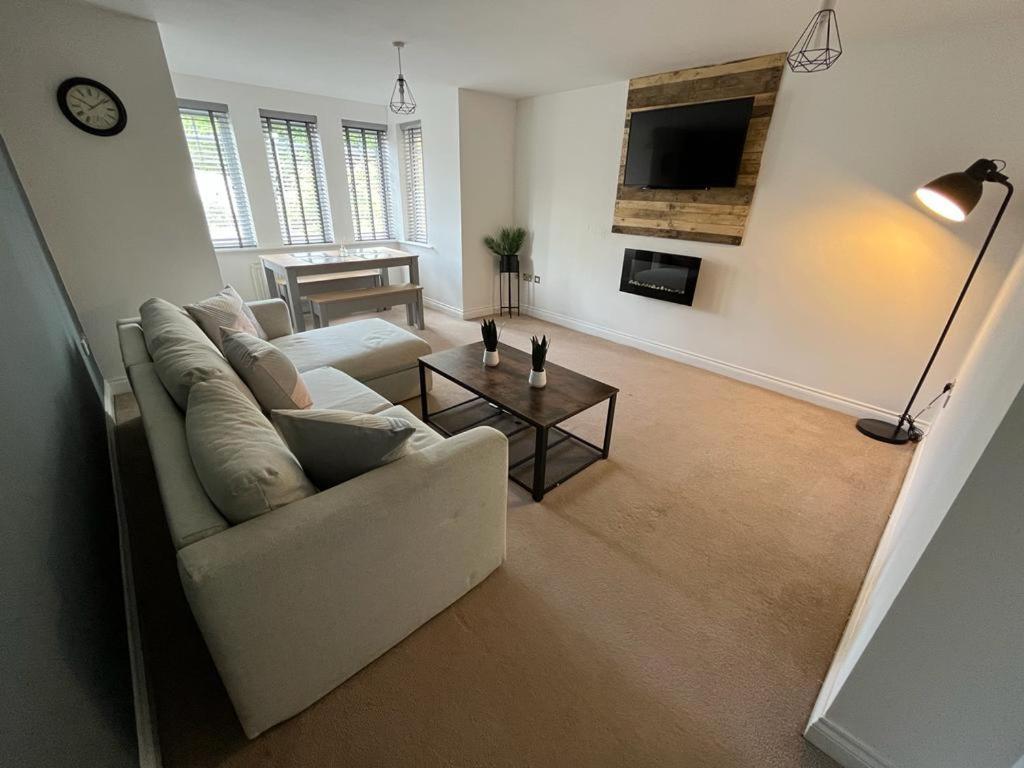 Hospital By #shortstaysaway Apartment Durham