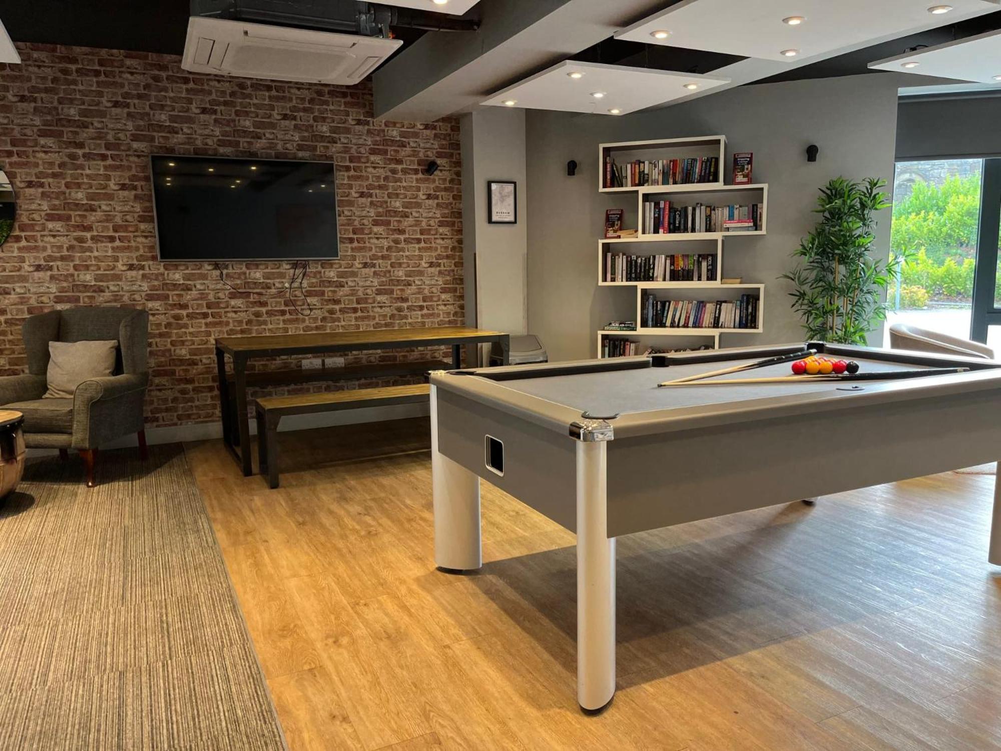 Apartment For Students Only Elegant At Chapel Heights In