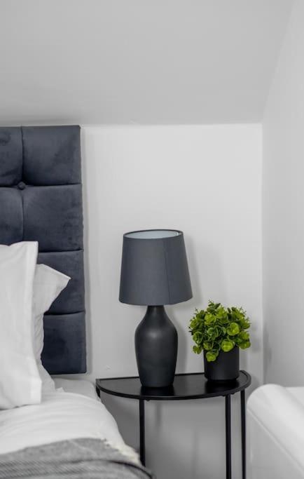 Apartment Durham, Contractors, Free Parking - Modern Flat