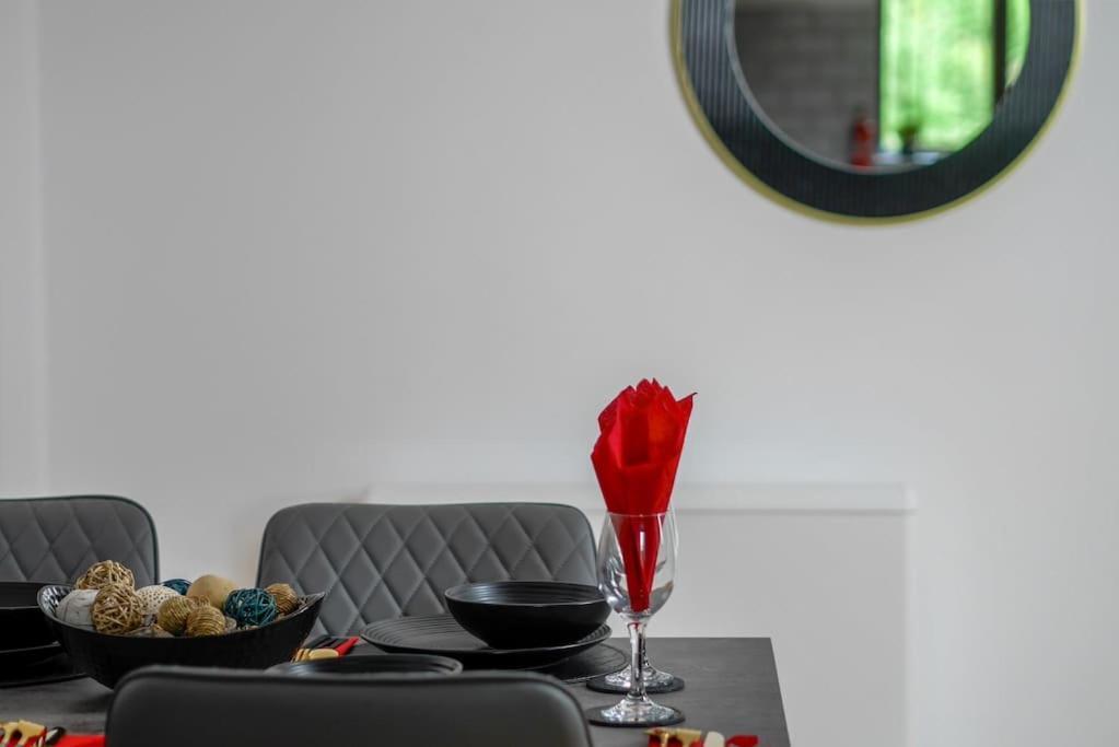 Durham, Contractors, Free Parking - Modern Flat Apartment *