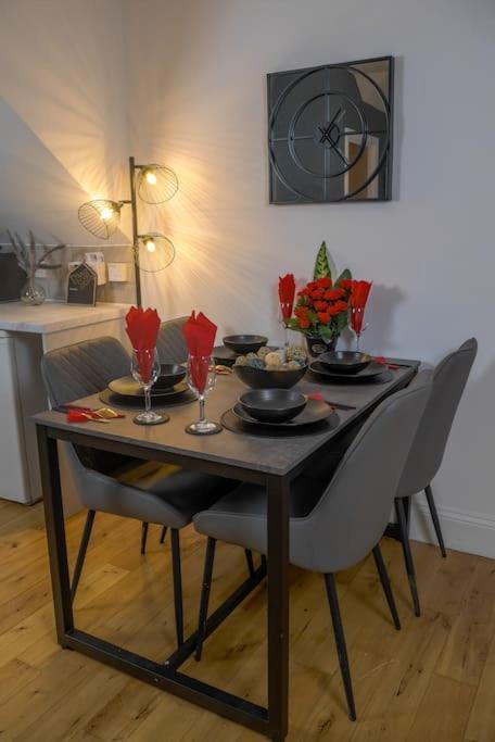 Durham, Contractors, Free Parking - Modern Flat Apartment Durham