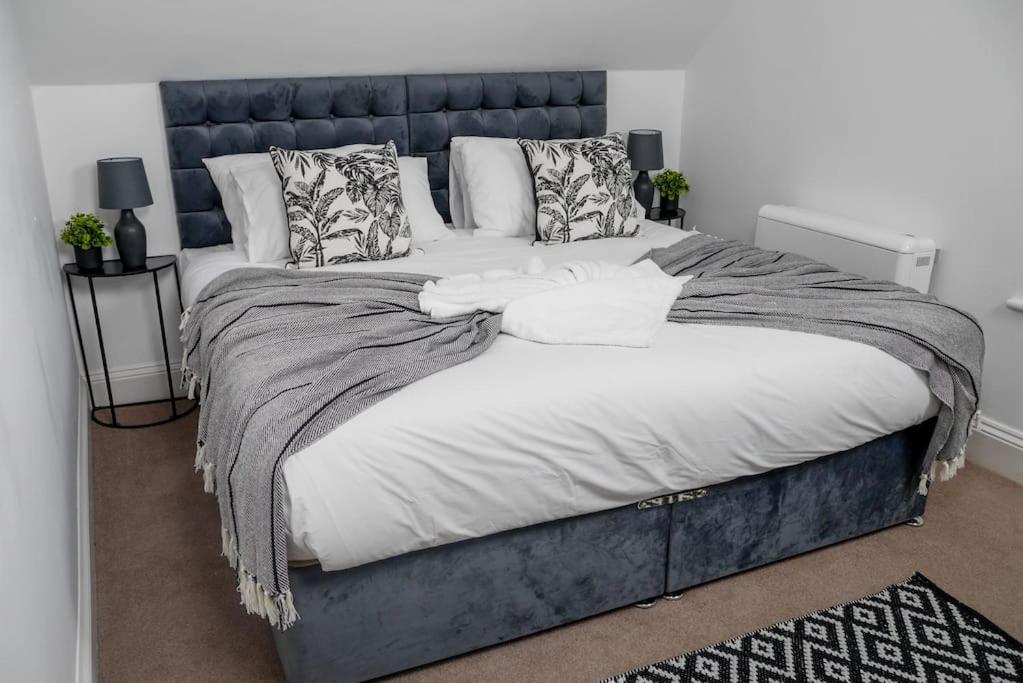 Durham, Contractors, Free Parking - Modern Flat * Durham