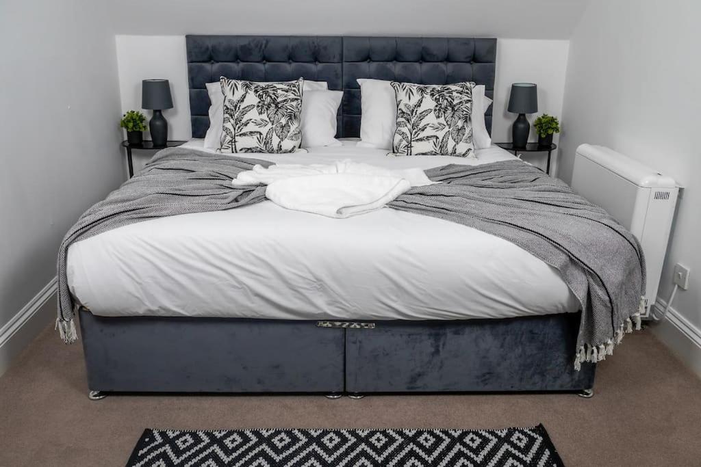 Durham, Contractors, Free Parking - Modern Flat Apartment *