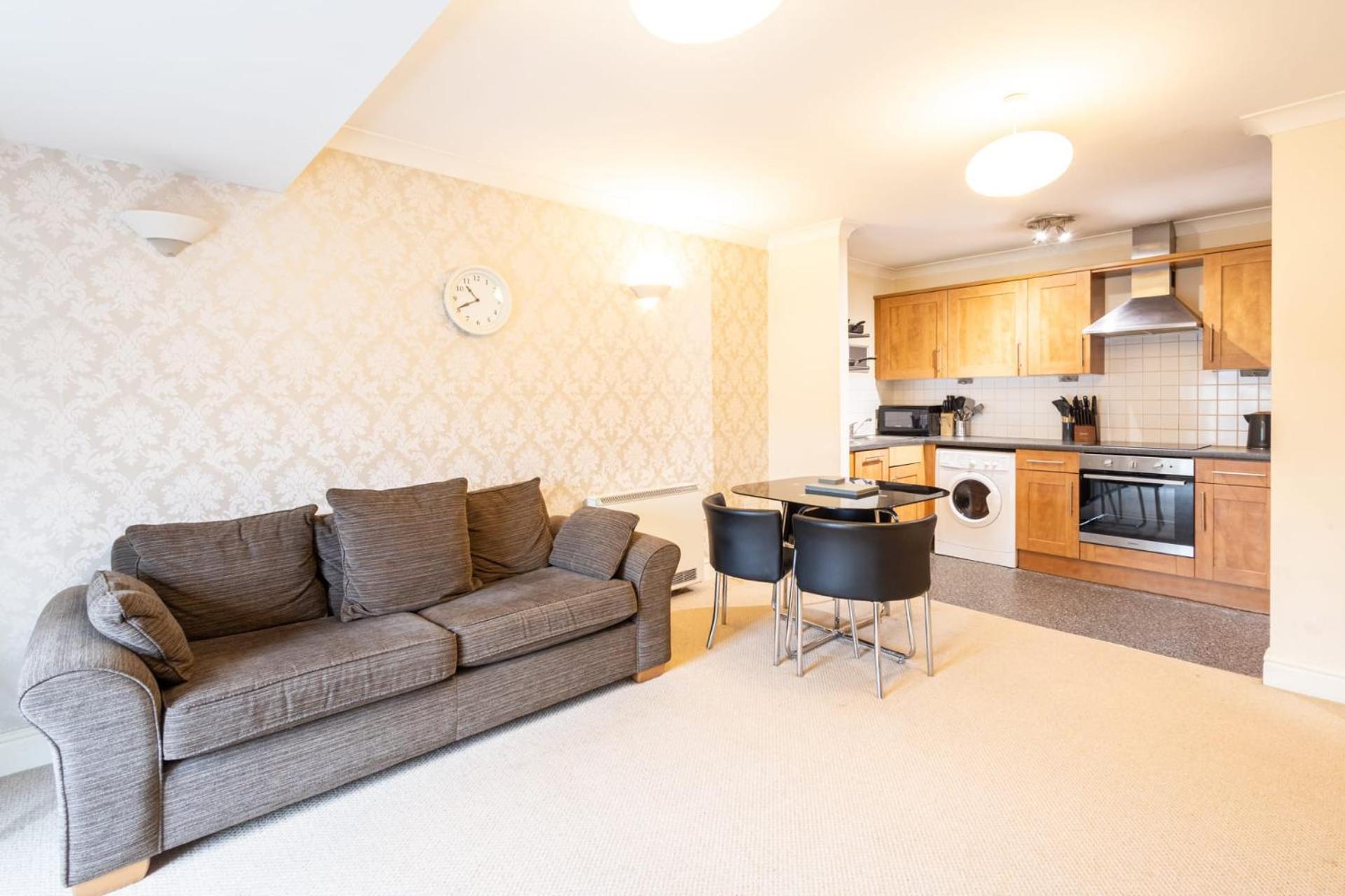 Host & - St Andrews Court Apartment Durham