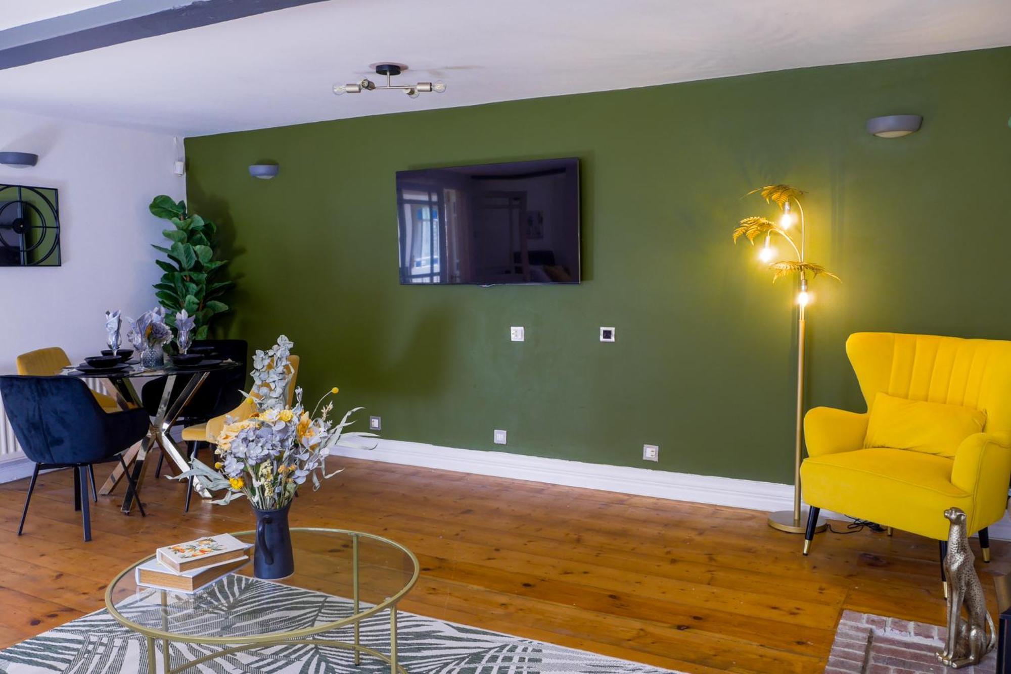Apartment City, Peaceful, Sauna, Free Parking *