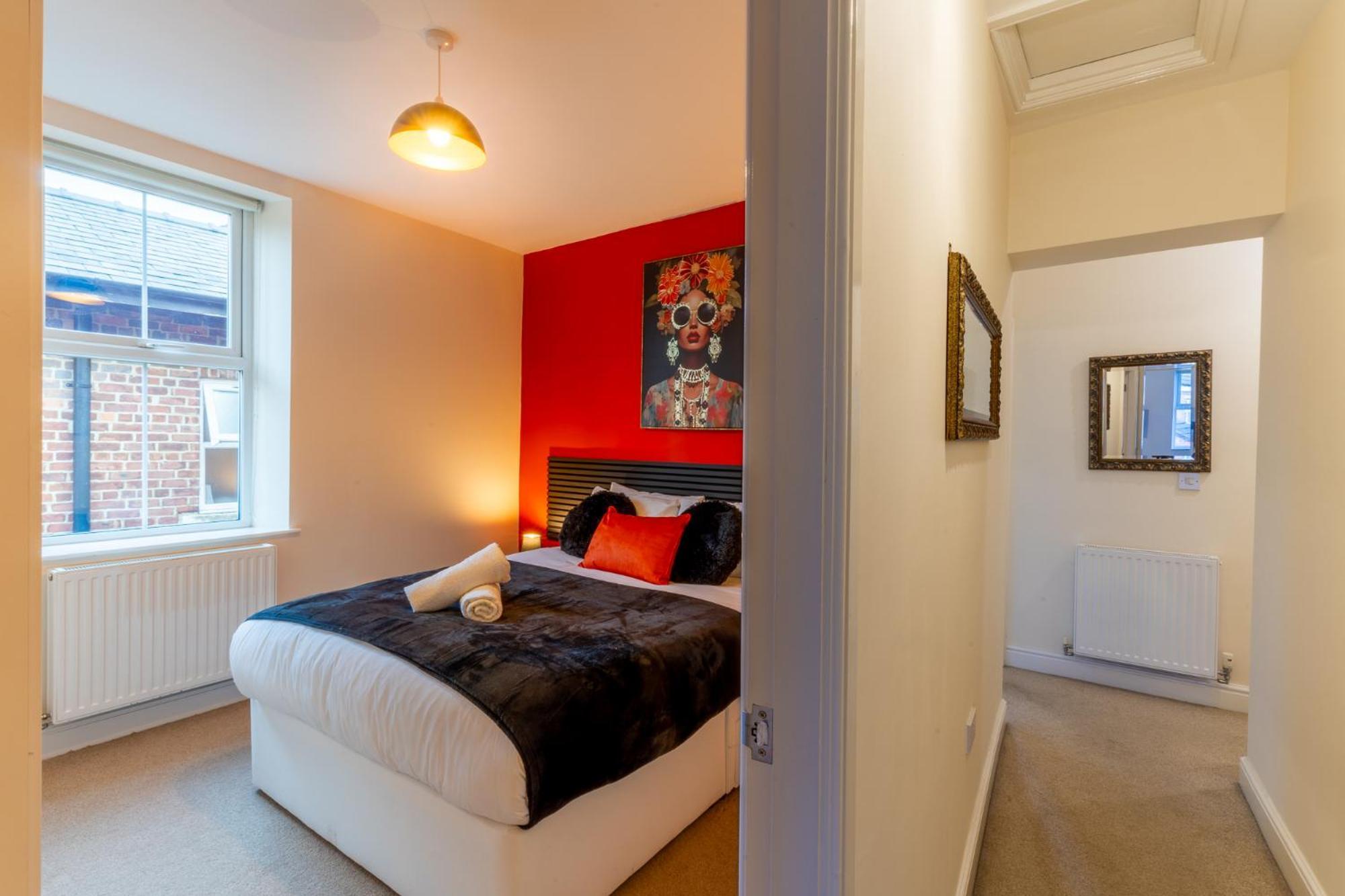 Heart Of Durham, Modern, Free Parking - Perfect For Families And Contractors Apartment