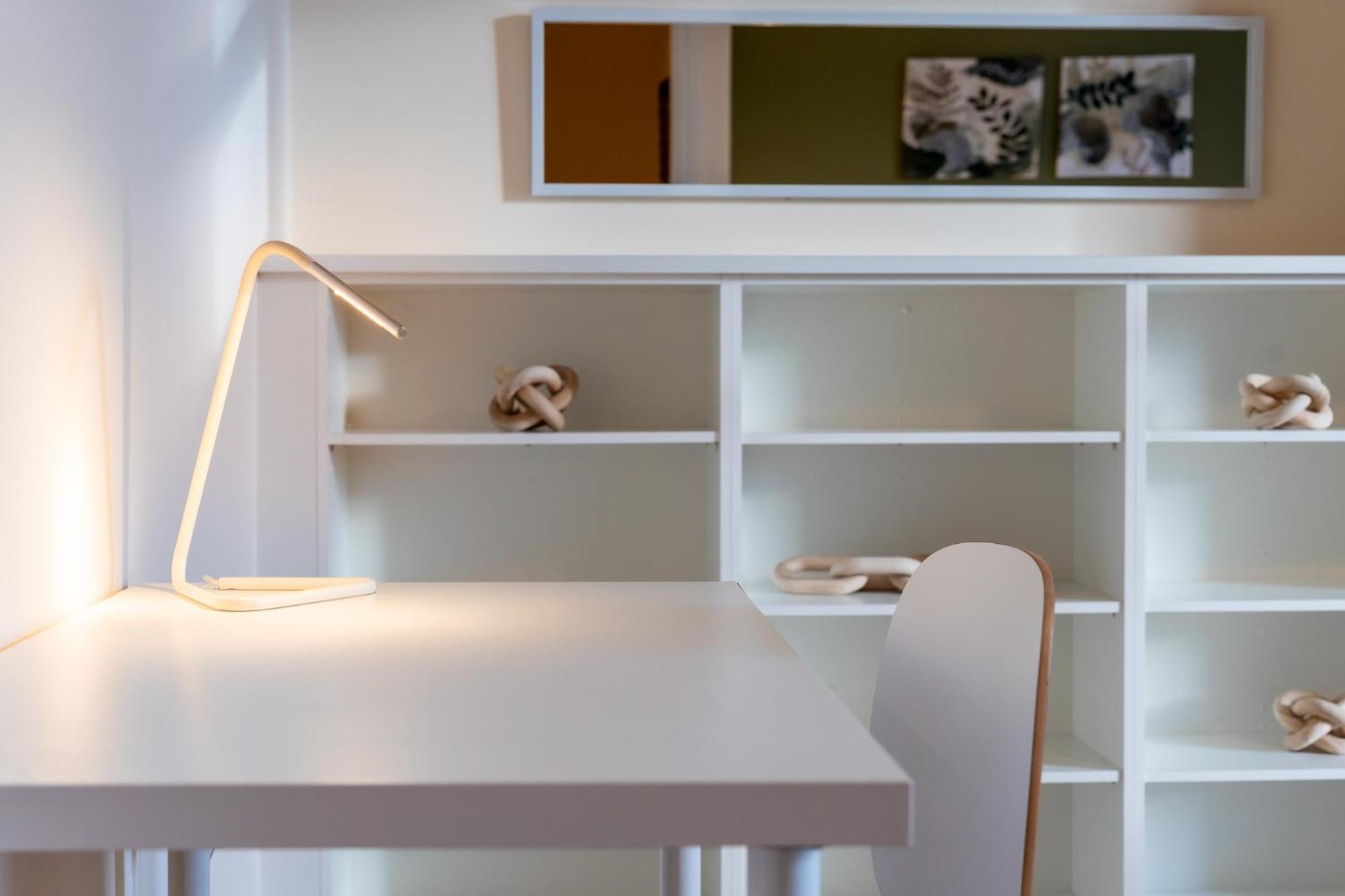 Heart Of Durham, Modern, Free Parking - Perfect For Families And Contractors Apartment *