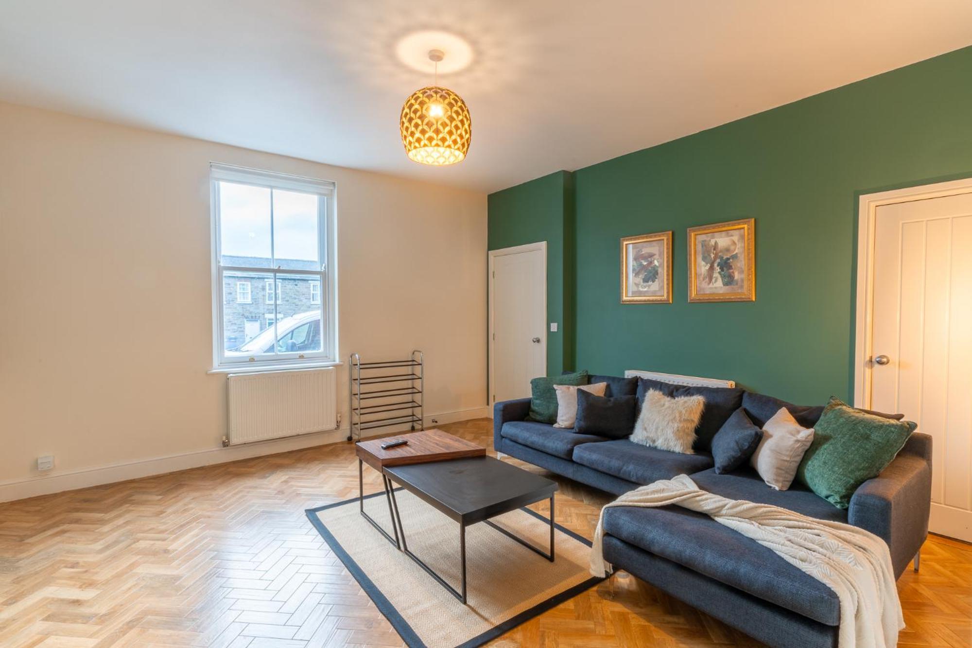 Heart Of Durham, Modern, Free Parking - Perfect For Families And Contractors *