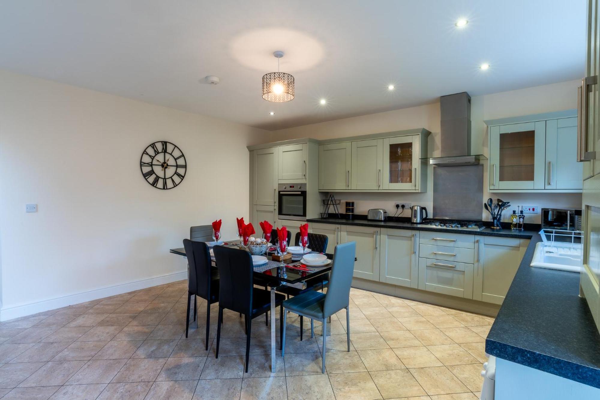 Heart Of Durham, Modern, Free Parking - Perfect For Families And Contractors Apartment Durham