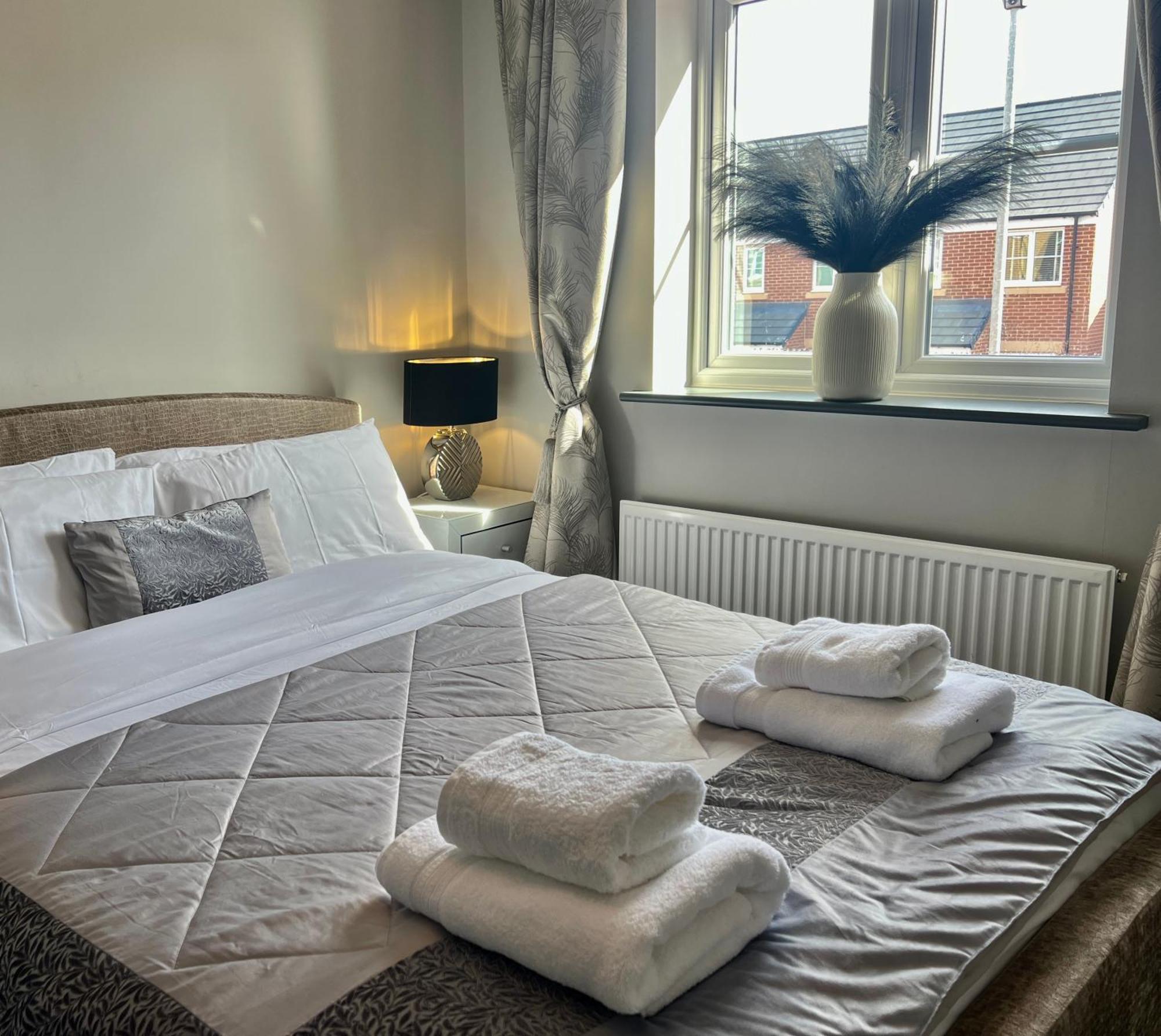 Ultra Modern Large 4 Bed Executive Durham