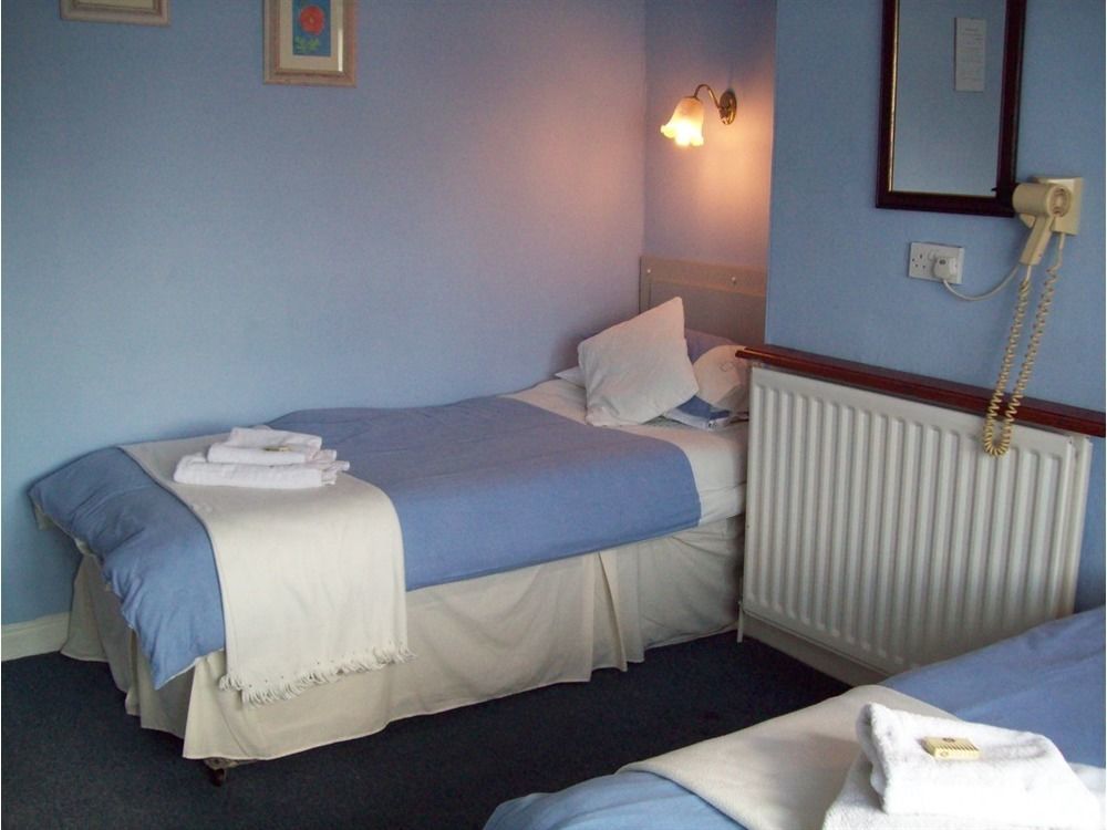 Bishop's Hotel 3*