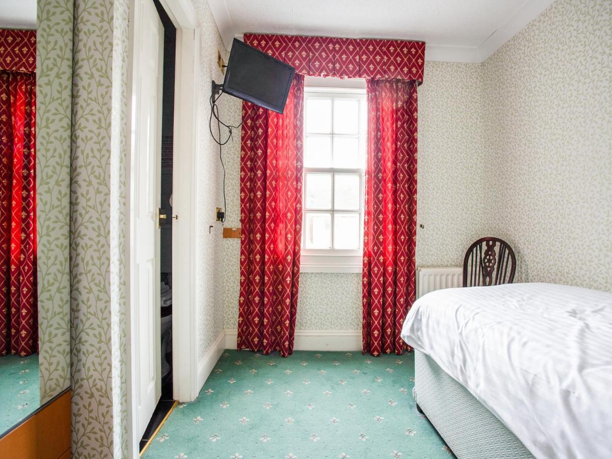Hotel Oyo Seven Stars 3*